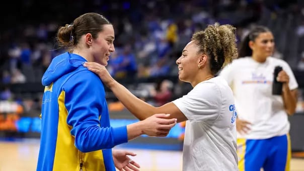 Estados Unidos gritó campeón en Berlín y Caitlin Clark le cortó el show a un periodista con un seco: "siempre hemos sido amigas"