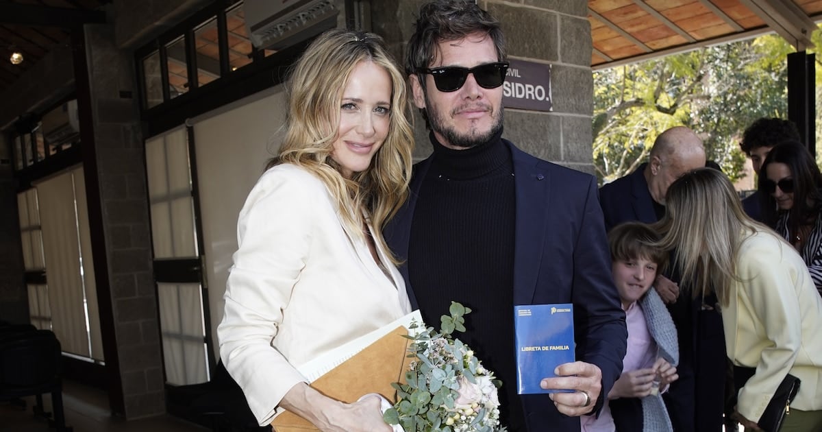 Martes de firmas en San Isidro: Prandi y Ortega se casaron con la familia como único escenario