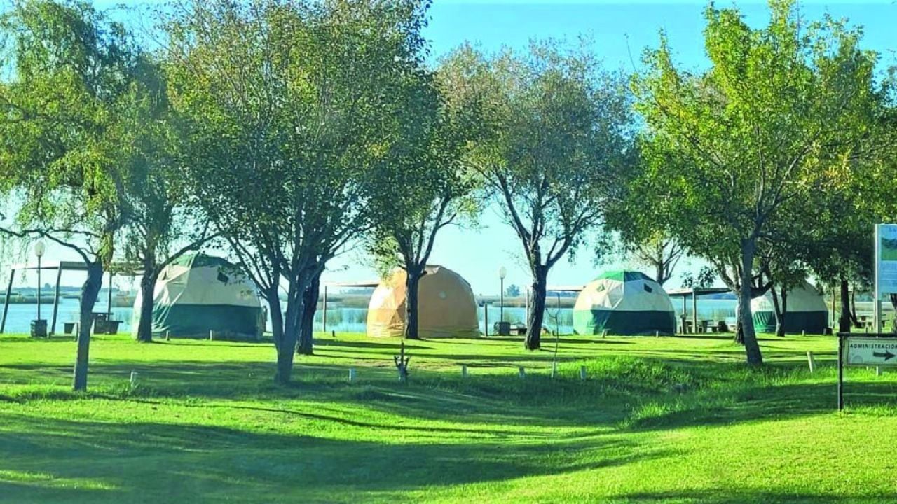 Cinco glampings en la provincia de Buenos Aires para dormir entre lagunas, sierras, bosques y playa