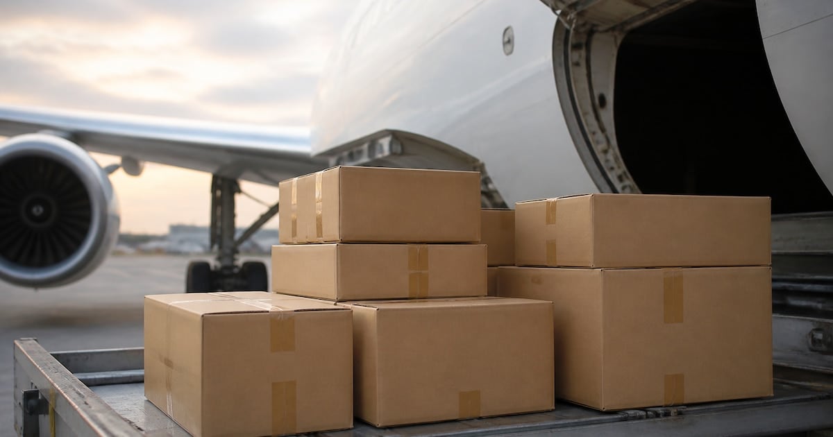 El boom del courier empieza a mostrar los dientes: cayeron las importaciones por servicios postales en agosto y el acumulado ya roza los USD 900 millones