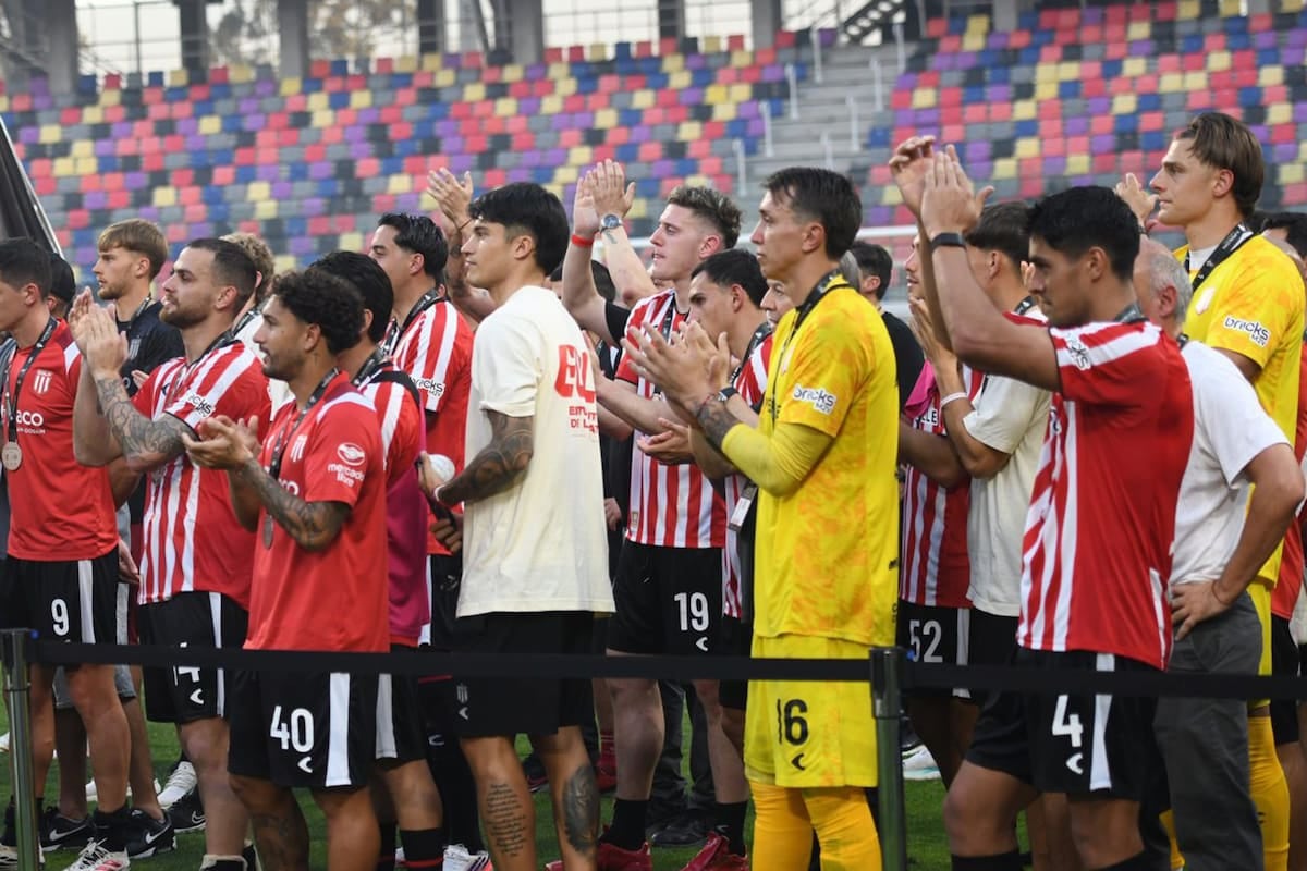 Rosario Central levantó la Supercopa Internacional en Santiago del Estero, en una final que terminó a las piñas y con cargadas contra el árbitro