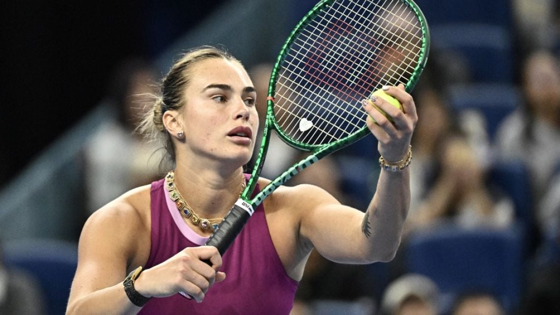 Sabalenka pasó la primera en Pekín y va por Bartunkova: el camino para volver a la cima