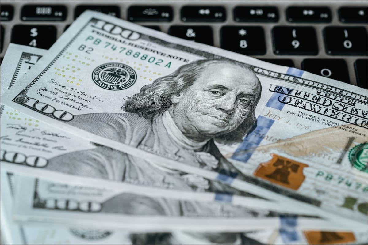 El dólar oficial quedó en $1540 y el blue en $1560 para la venta de este domingo