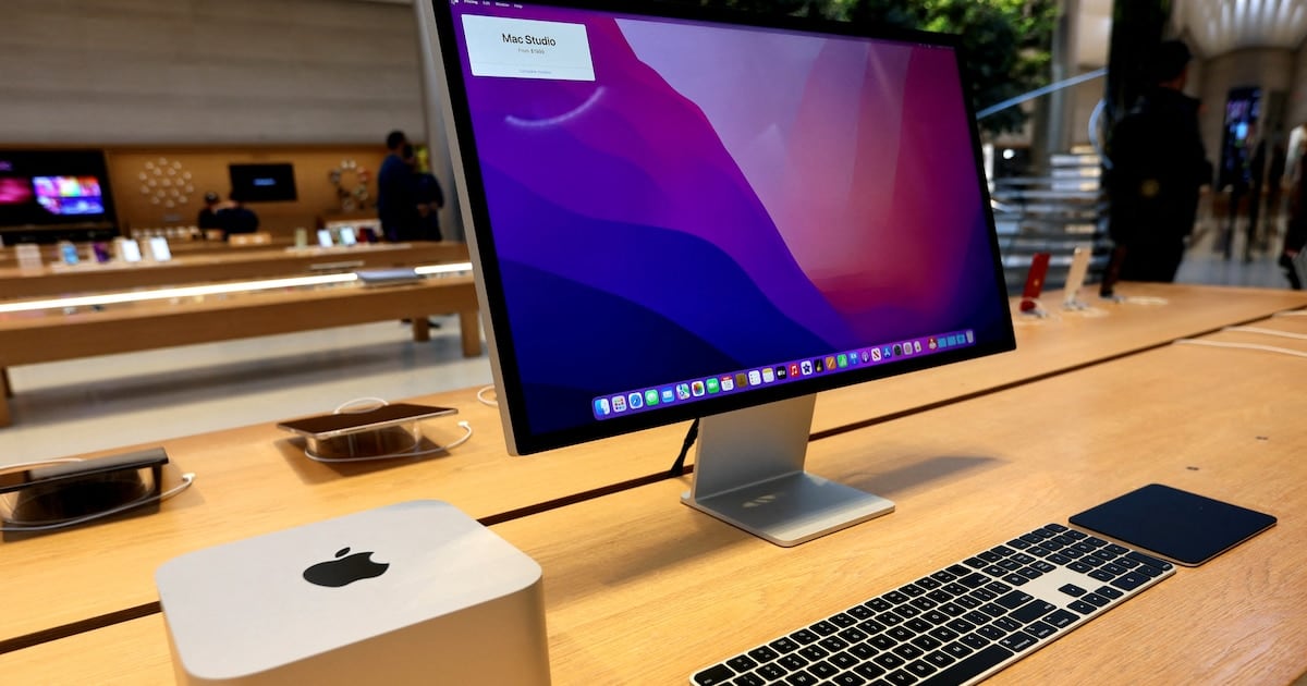 Una utilidad gratuita recorta hasta doce GB borrando Apple Intelligence de la Mac