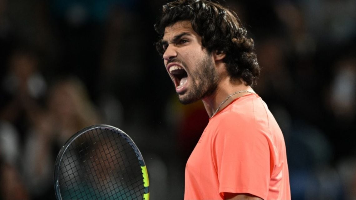 Carlitos remontó, va por el 27 y quiere sacarse la espina del regreso