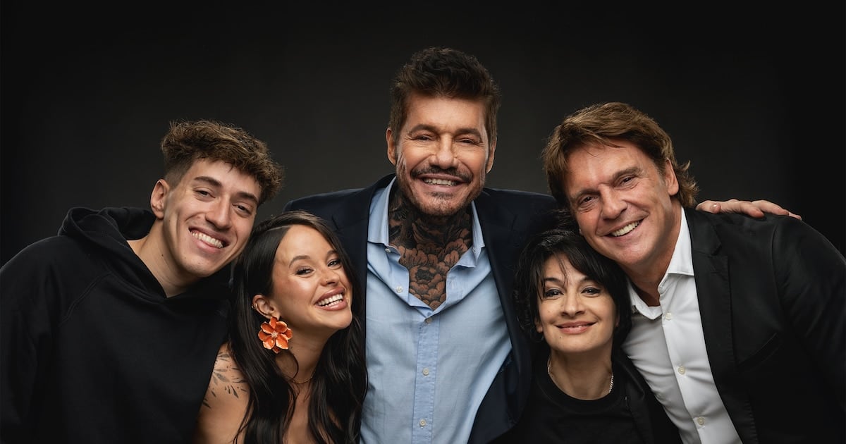 Tinelli vuelve al ruedo digital con un show que huele a VideoMatch pero se mira en el celular