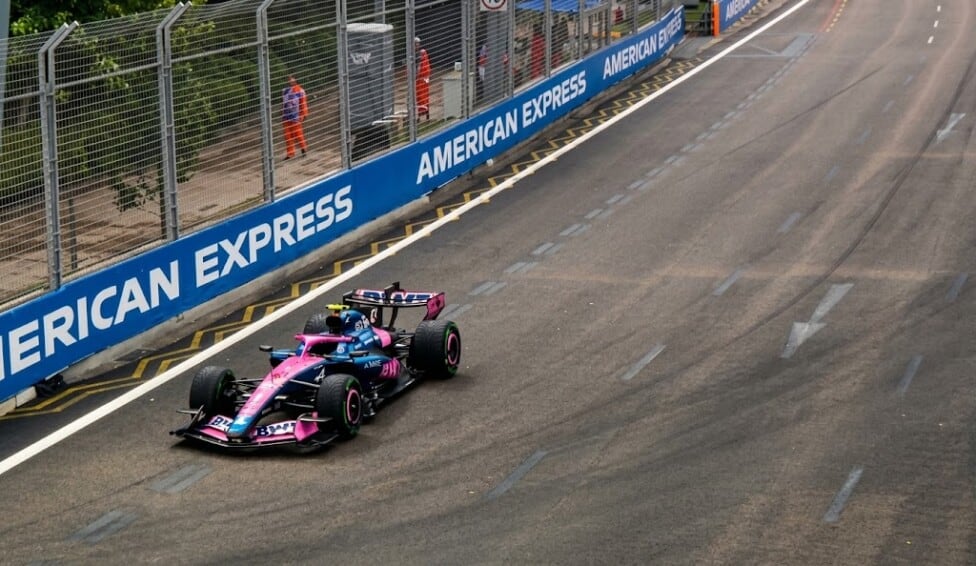 Verstappen se quedó con la Sprint en Singapur y Colapinto se quedó sin motor en la curva 14