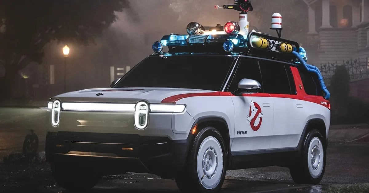 Vuelve Venkman, ahora al volante de una pickup eléctrica: Bill Murray y la nueva ocurrencia de Rivian para celebrar a los Cazafantasmas