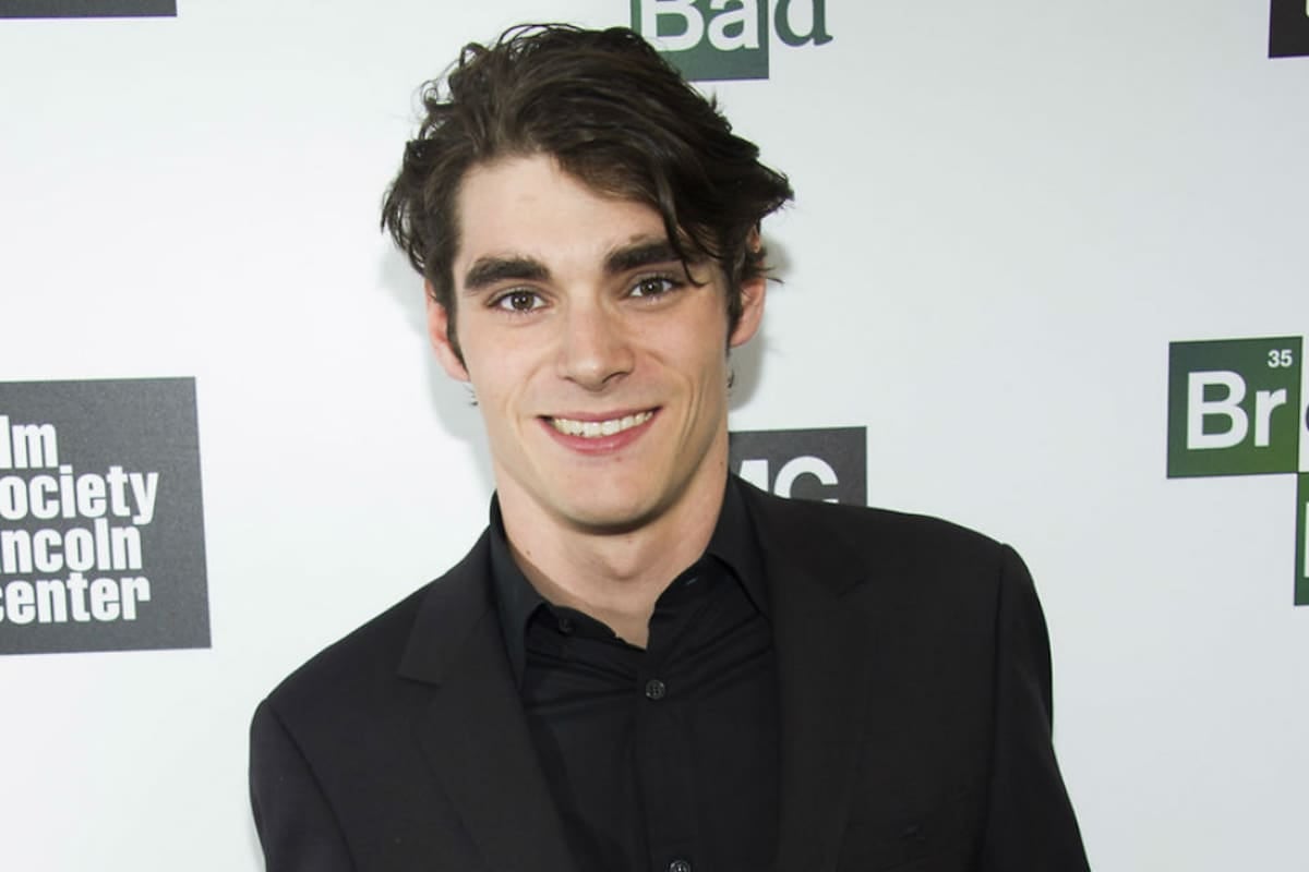 Se fue RJ Mitte, el pibe de Breaking Bad que le puso cuerpo y voz a la parálisis cerebral