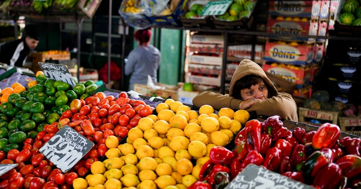 La mesa de septiembre: el tomate clavó una suba del 34,1% y la lechuga devolvió algo de alivio al bolsillo