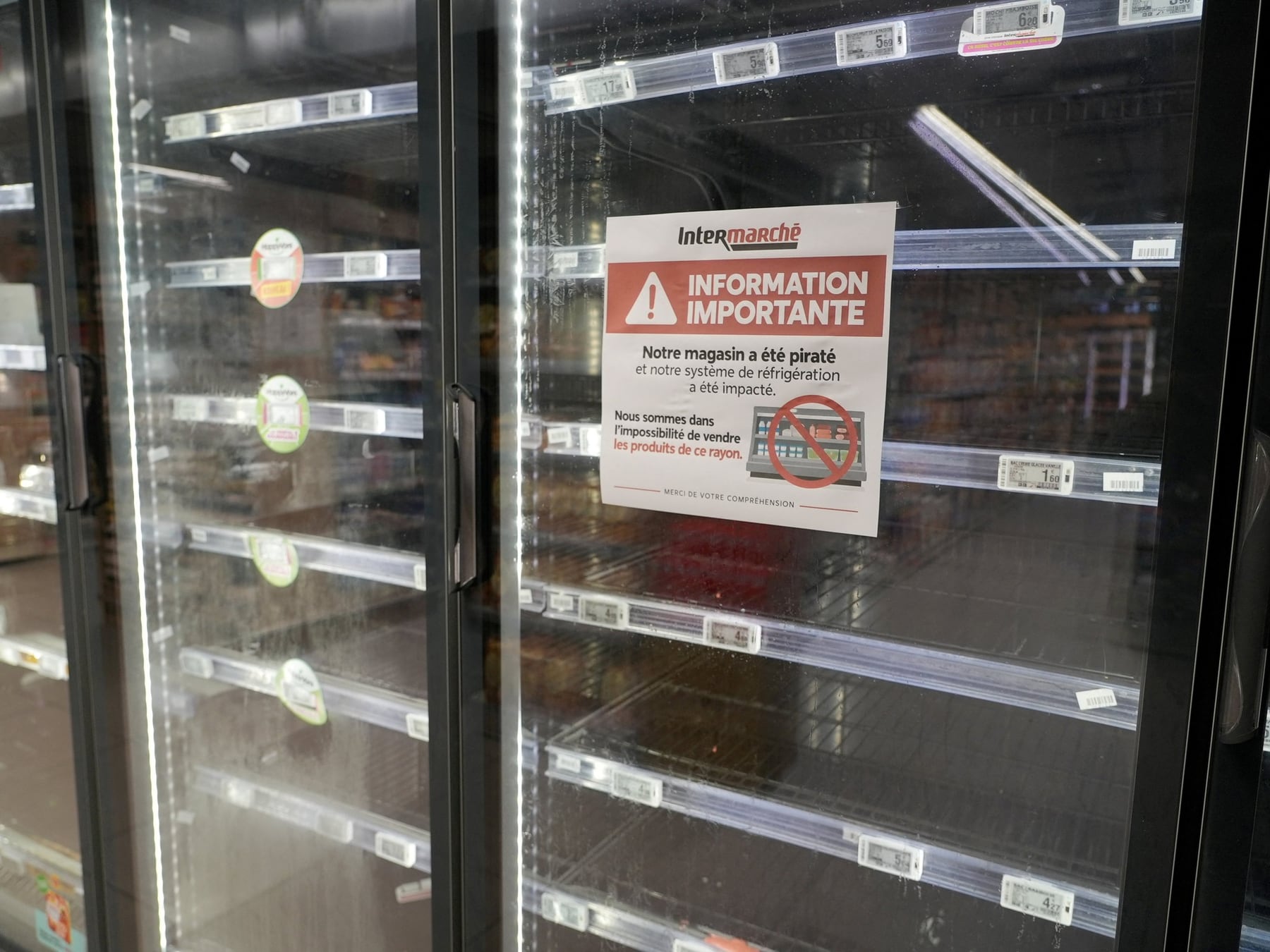 Cuando la heladera del súper se convierte en una computadora vulnerable: lo que dejó el ataque a 350 supermercados en Francia