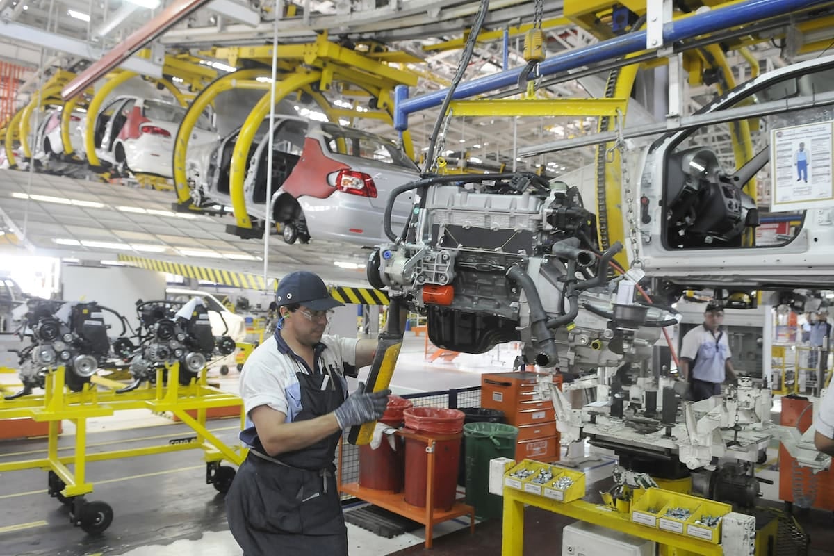 La industria sigue funcionando con cuatro de cada diez fábricas apagadas: la utilización de la capacidad instalada quedó en 58,5% durante agosto