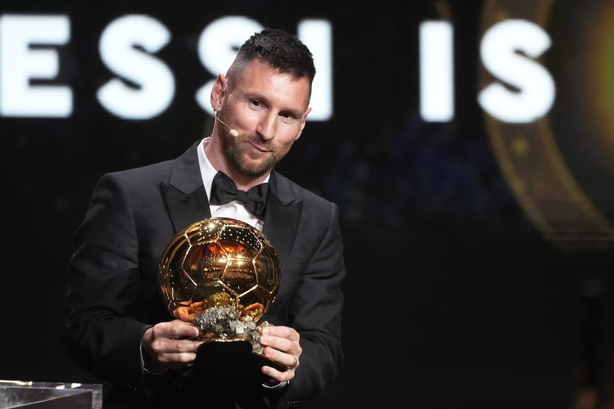 El Balón de Oro se le vuelve a acercar a Messi, pero la pelea viene brava
