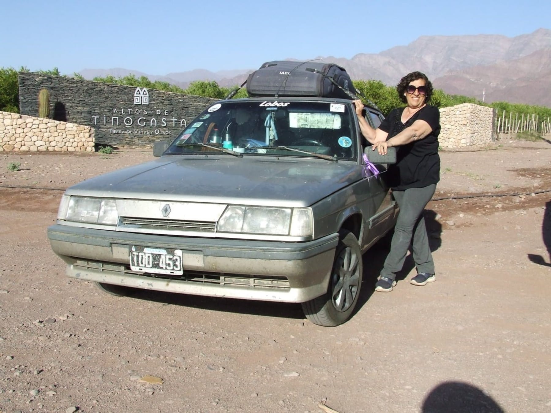 A los 63 años, convertida en nómade de los caminos del norte: la viajero que dejó Lobos para dormir en su auto