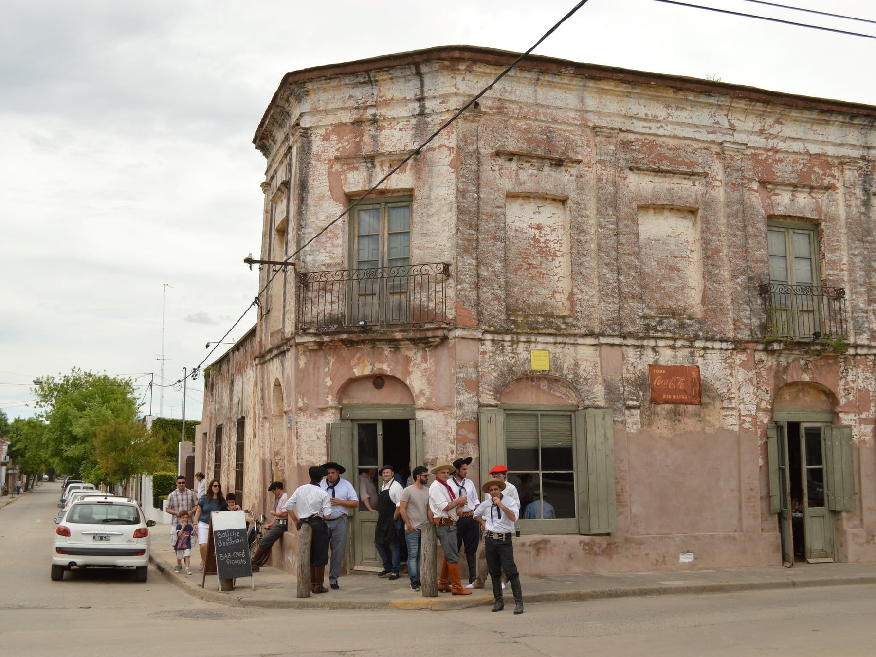 San Antonio de Areco, más que gauchos: el pueblo que reescribe su identidad con platería, joyería de autor y diseño textil