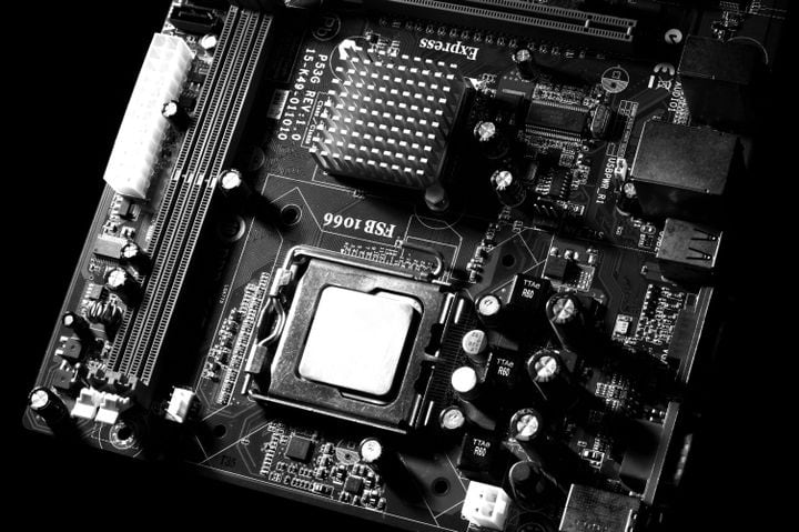 Placas con aire de anime: GIGABYTE lleva el diseño a la PC de