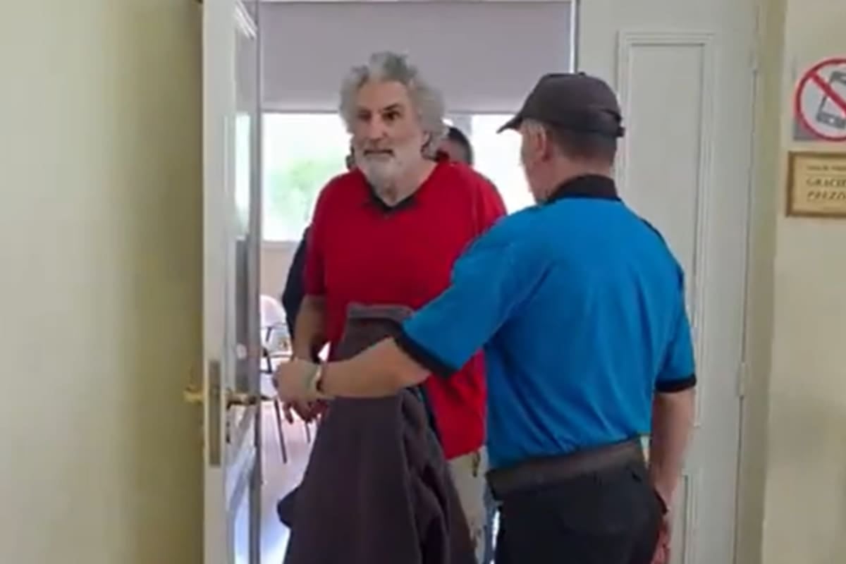 Esquel:-Western: un hombre de 71 años quedó detenido con tres hijos y su esposaitados en el domicilio