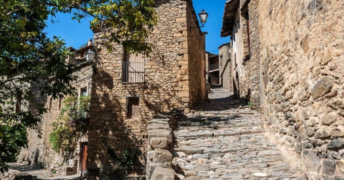 Montañana, la aldea medieval de Huesca que conserva un pasado de piedra y murallas